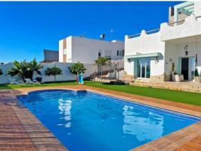 Villa Nostra, Puerto Real